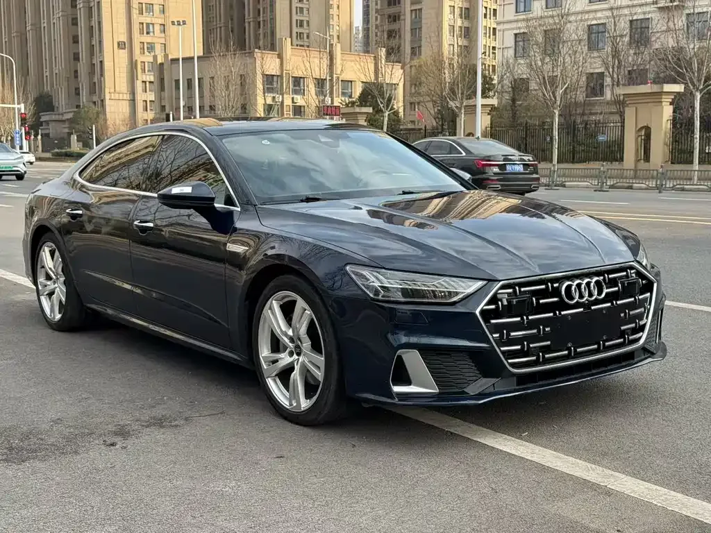 Audi A7L — фото 6