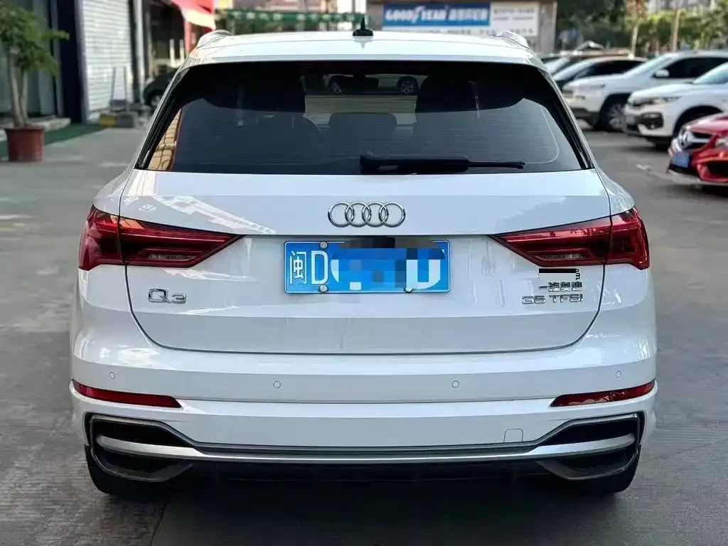 Audi Q3 — фото 3