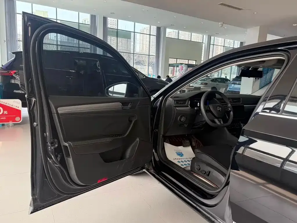 Skoda Superb — фото 4