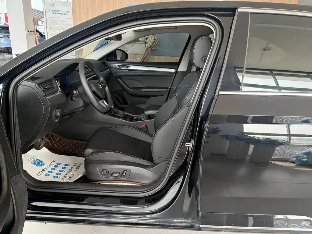 Skoda Superb — фото 3