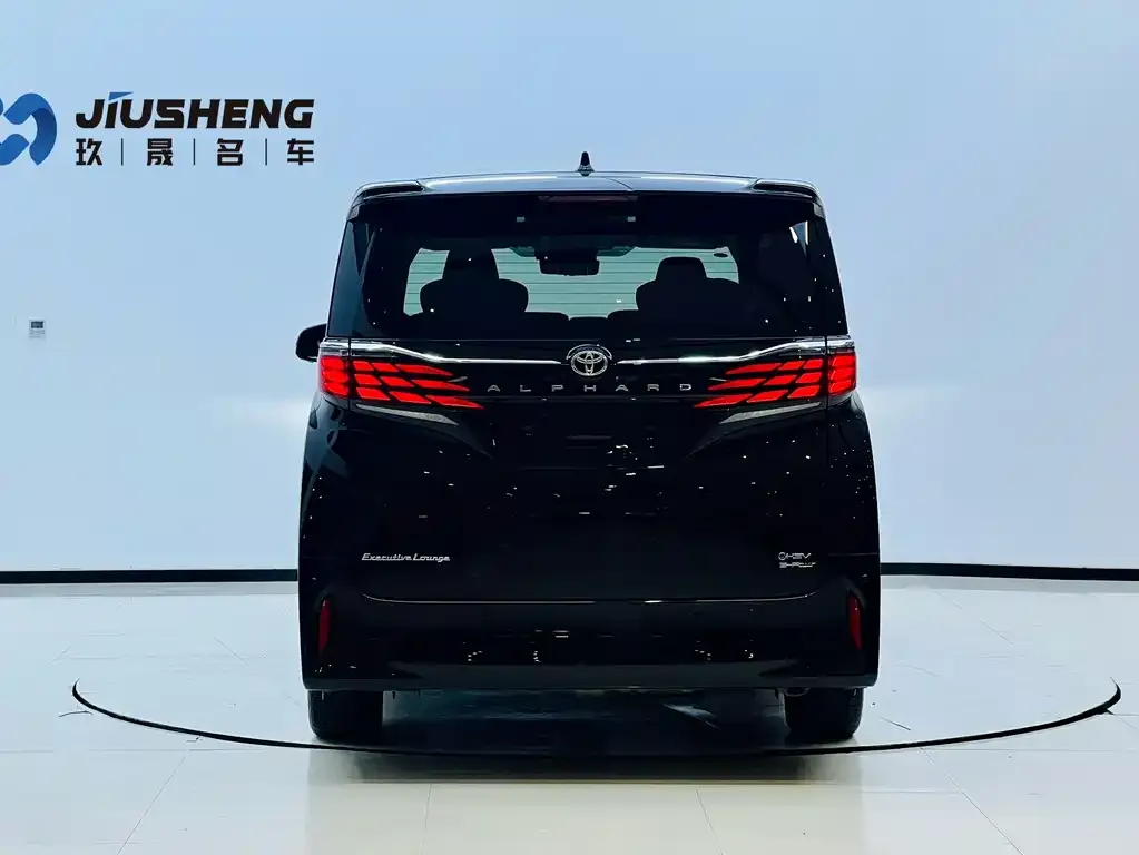 Toyota Alphard — фото 7
