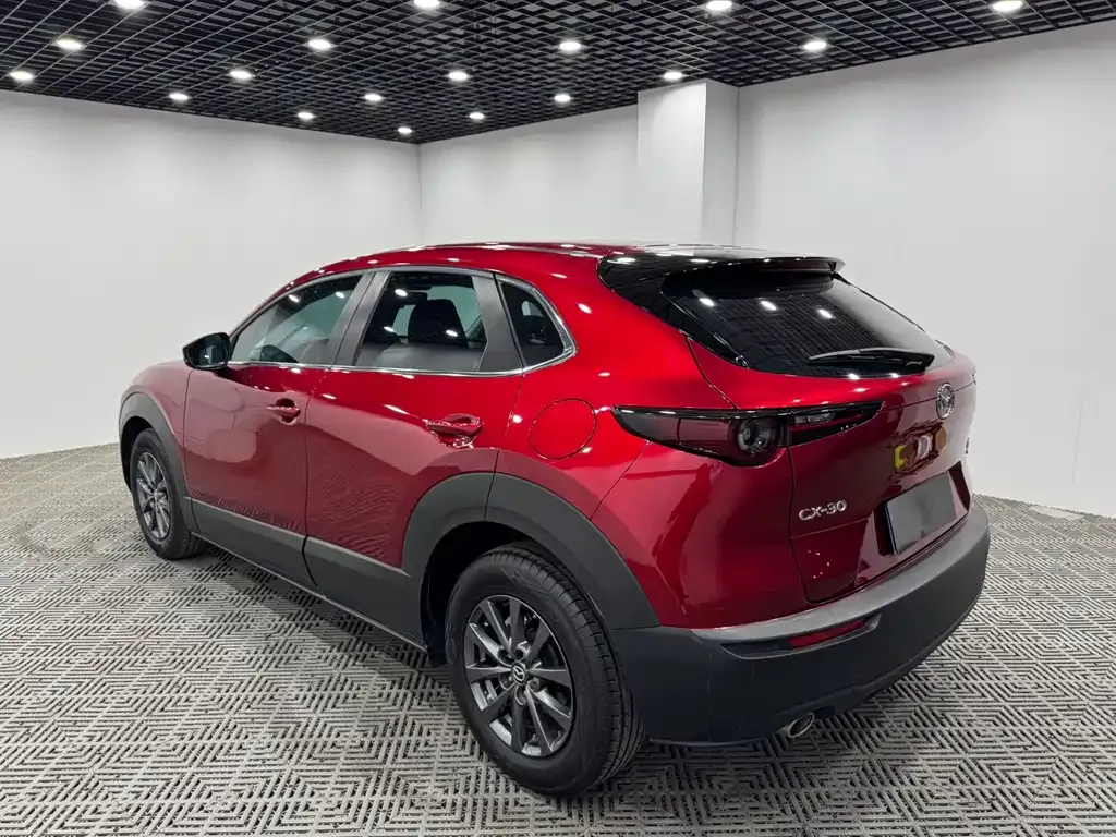 Mazda CX-30 — фото 9