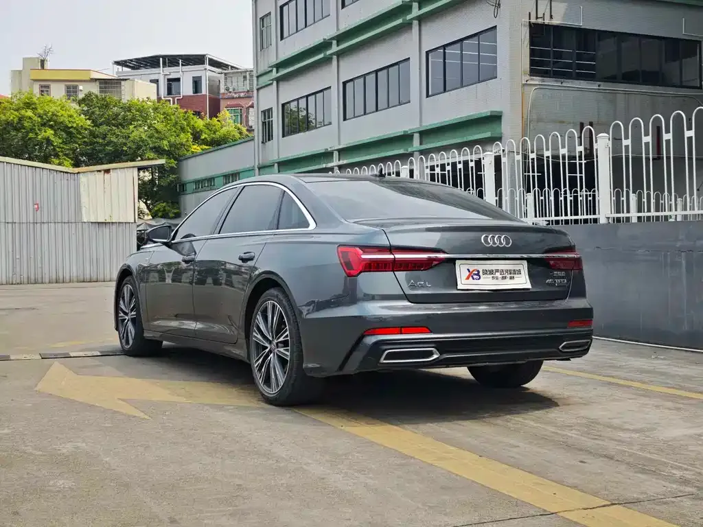 Audi A6L — фото 10