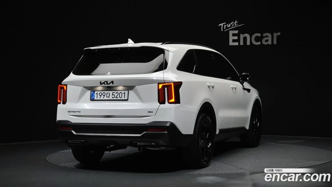 Kia Sorento — фото 8