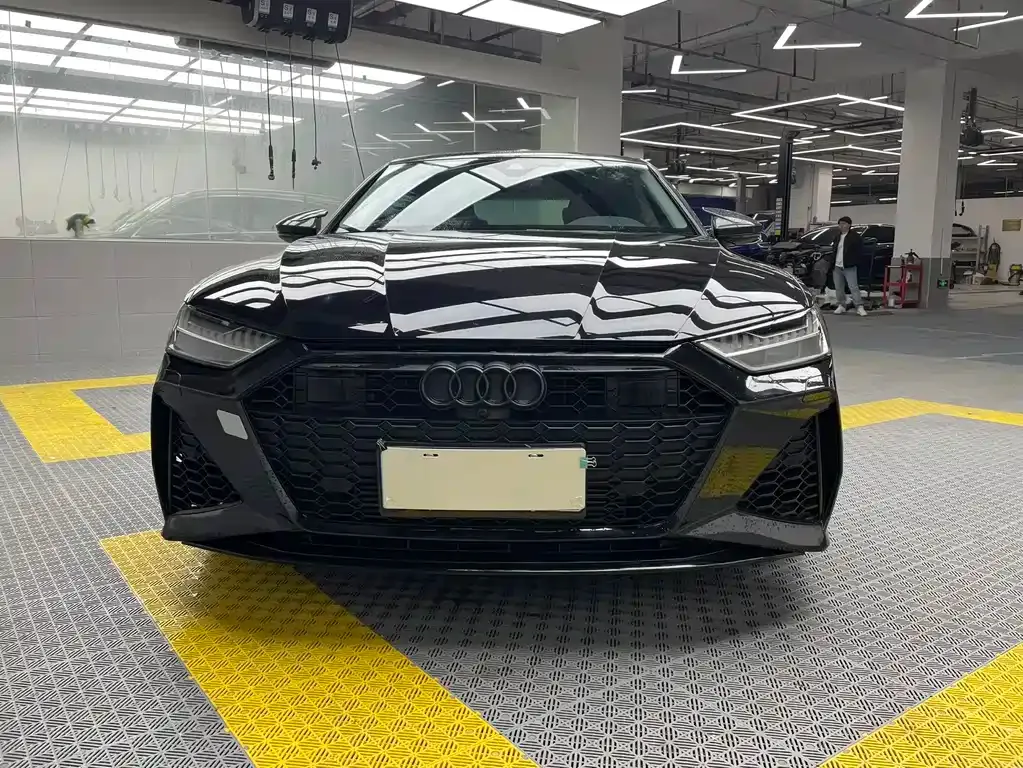 Audi A7L — фото 1