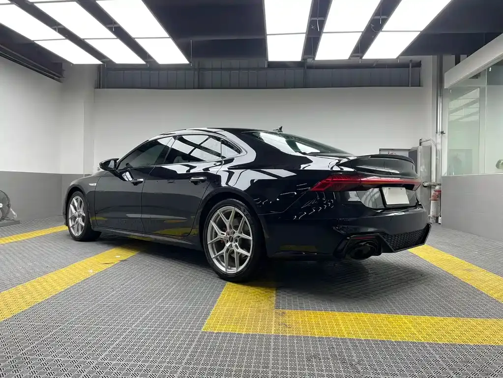 Audi A7L — фото 2