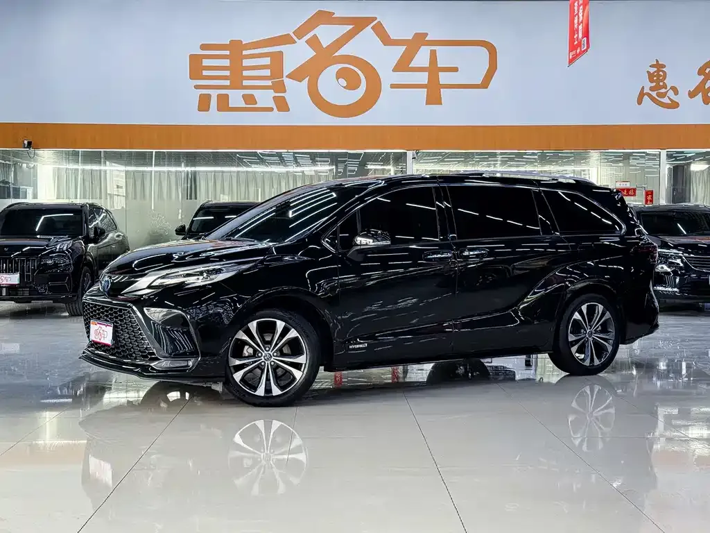 Toyota Granvia — фото 5