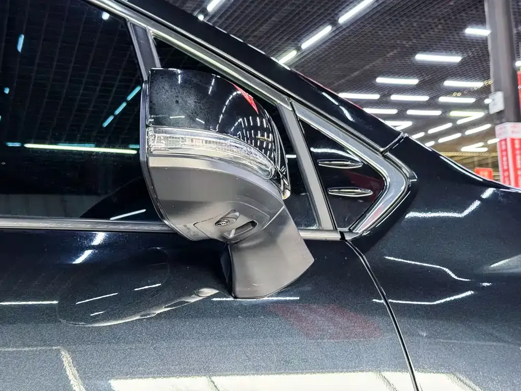 Toyota Granvia — фото 4