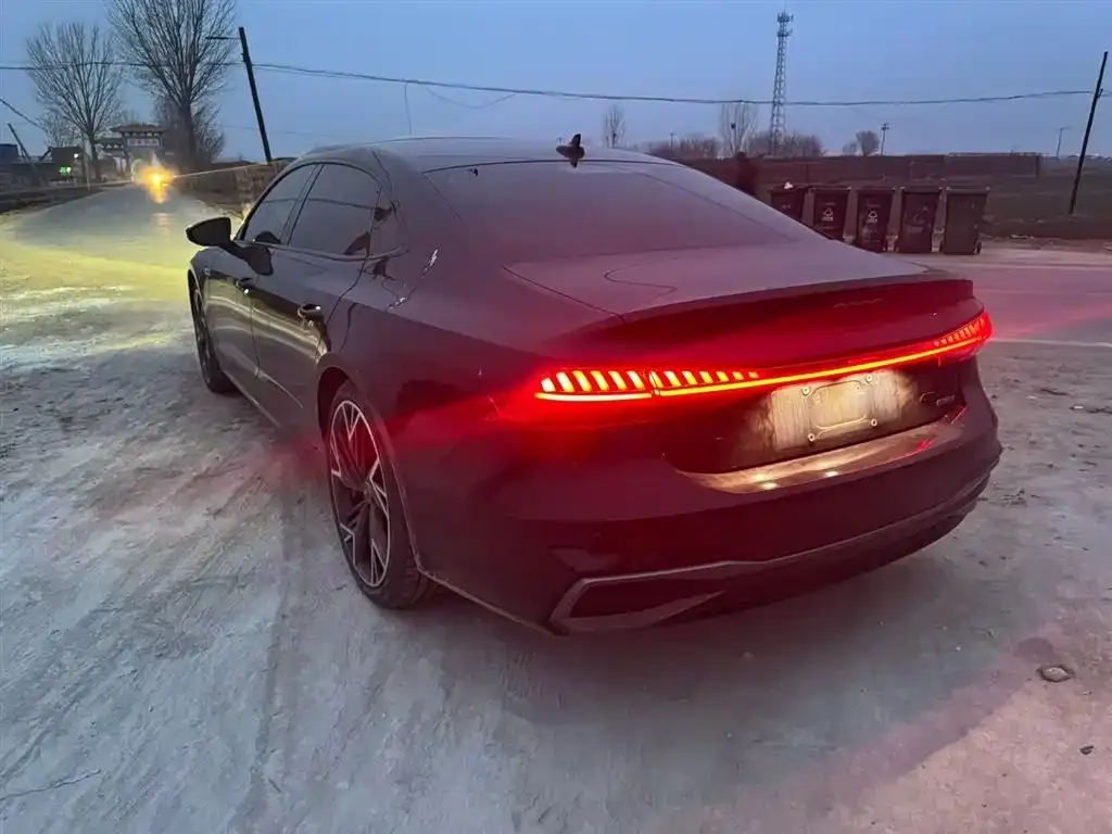 Audi A7L — фото 8