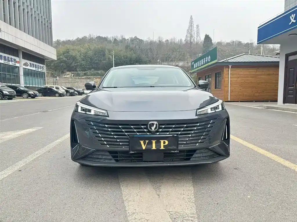 Changan Eado — фото 9