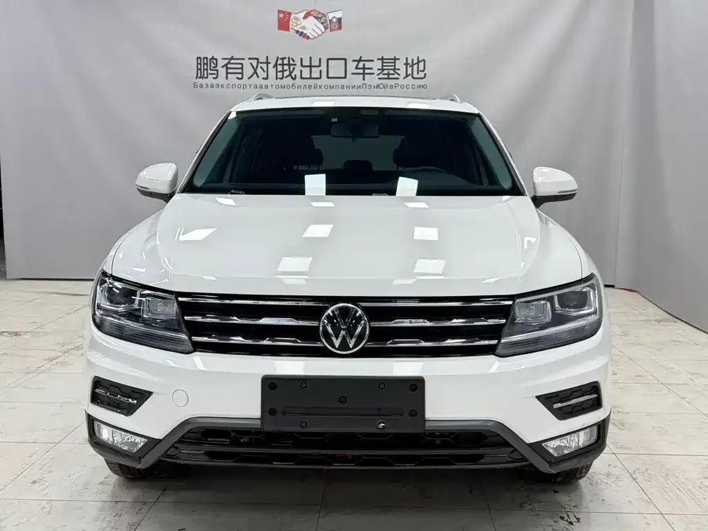 Volkswagen Tiguan L — фото 4