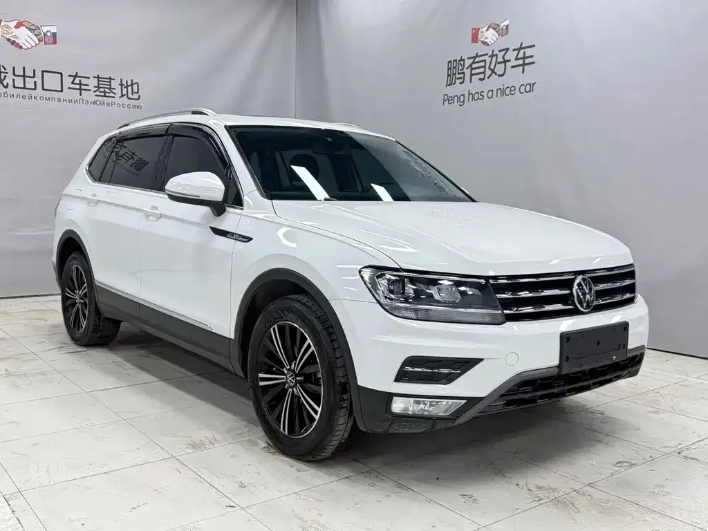Volkswagen Tiguan L — фото 2