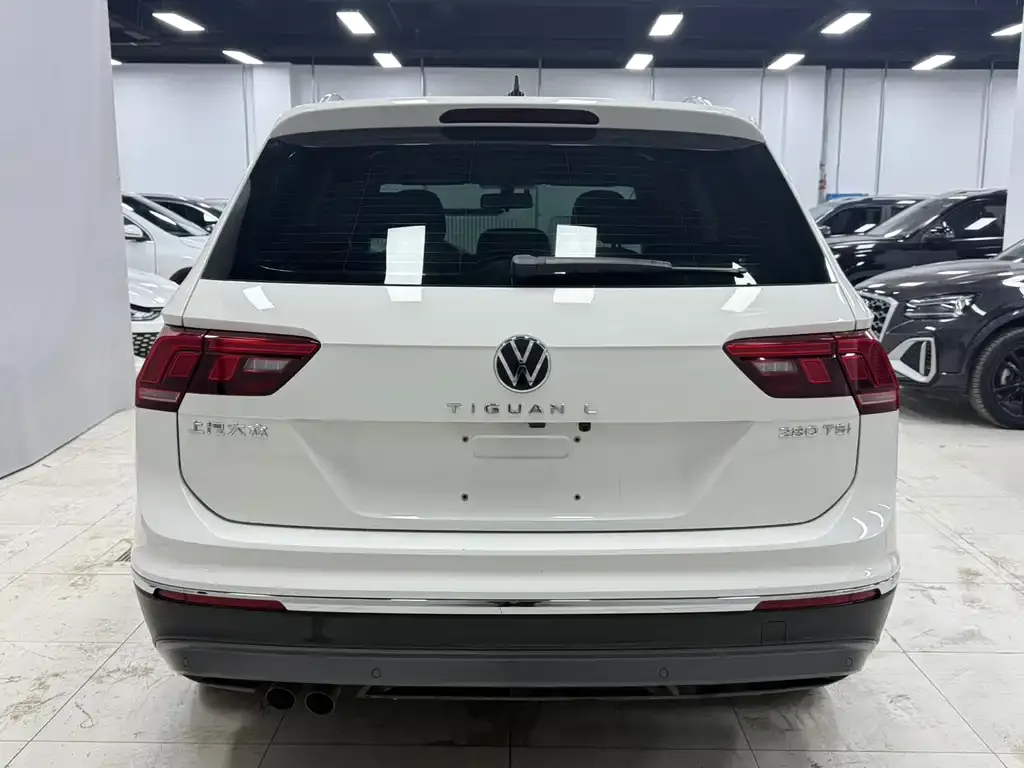 Volkswagen Tiguan L — фото 9