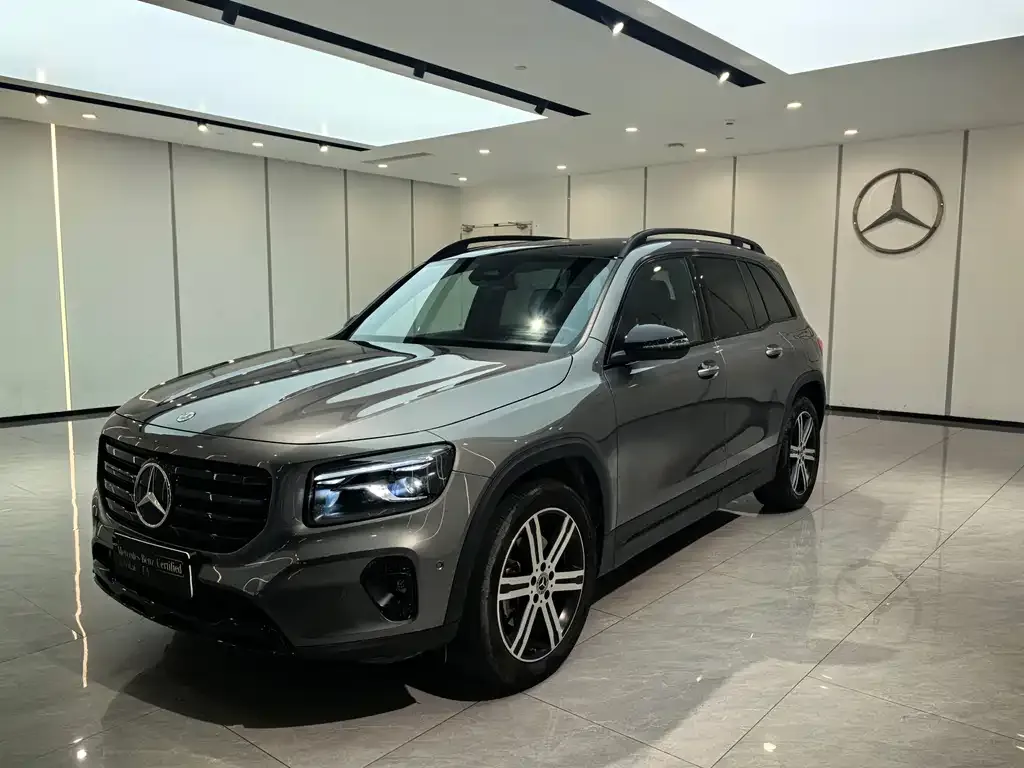 Mercedes-Benz GLB — фото 1