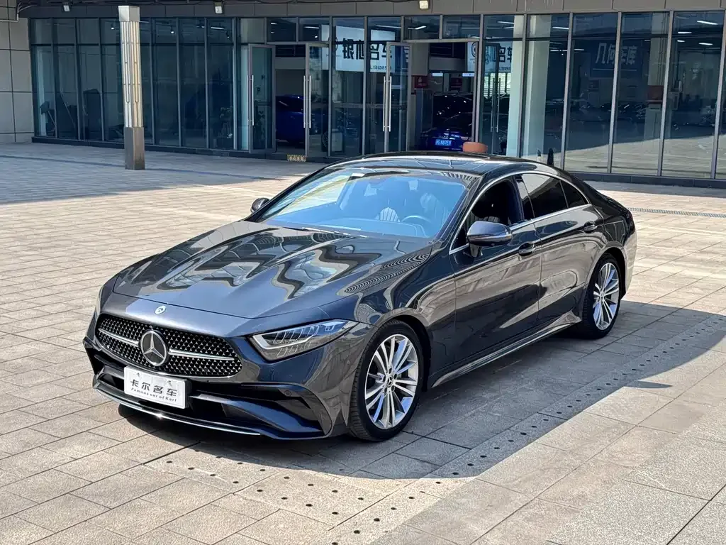 Mercedes-Benz CLS — фото 1
