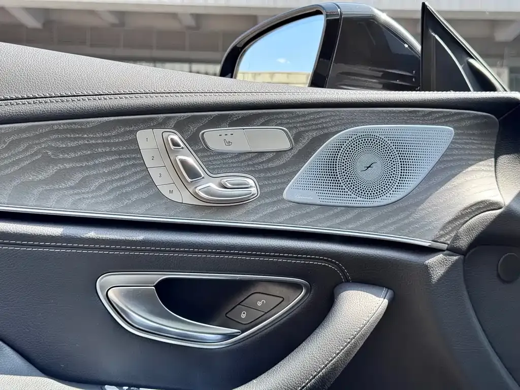 Mercedes-Benz CLS — фото 3