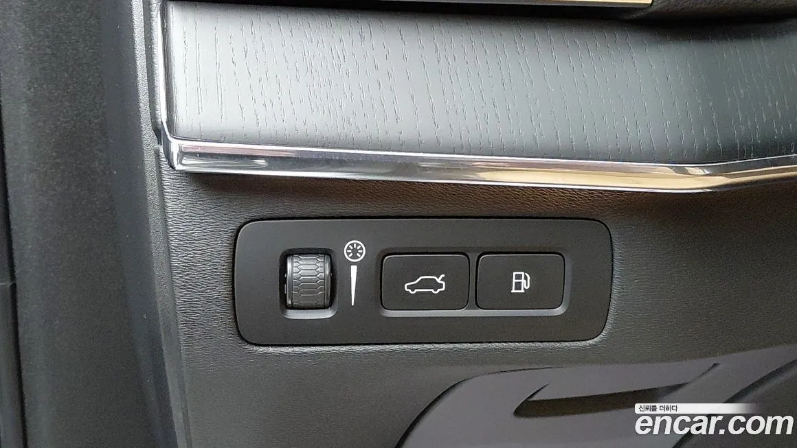 Volvo XC90 — фото 10