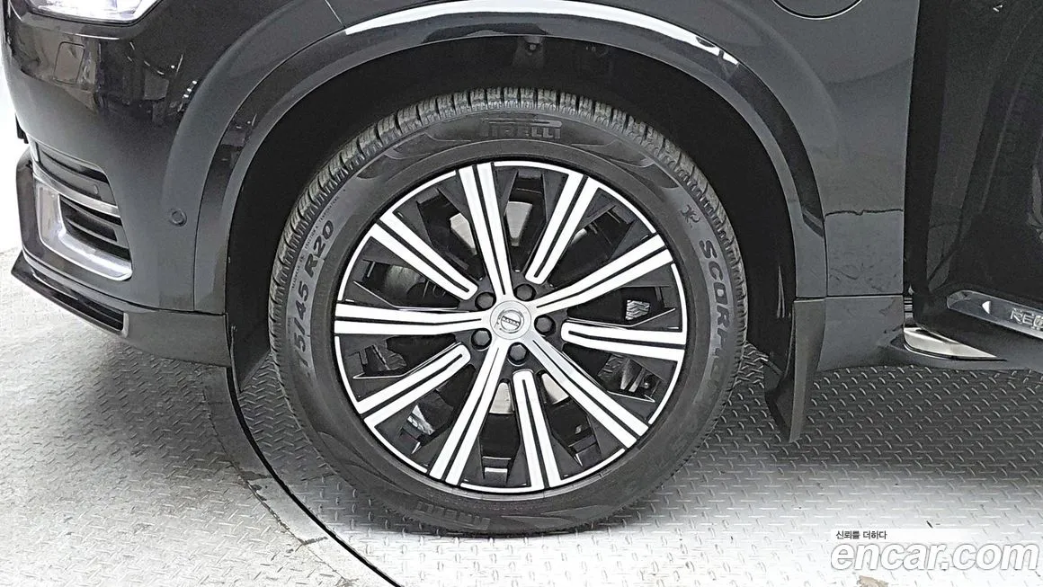 Volvo XC90 — фото 9
