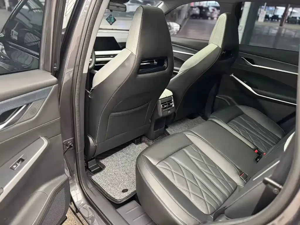 Changan CS75PLUS — фото 10