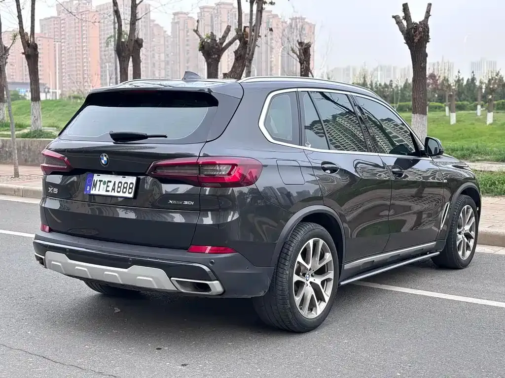 BMW X5 (Import) — фото 10