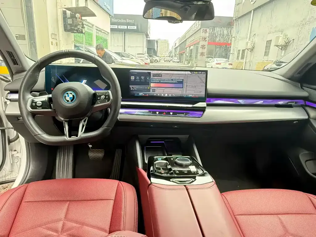 BMW i5 — фото 3