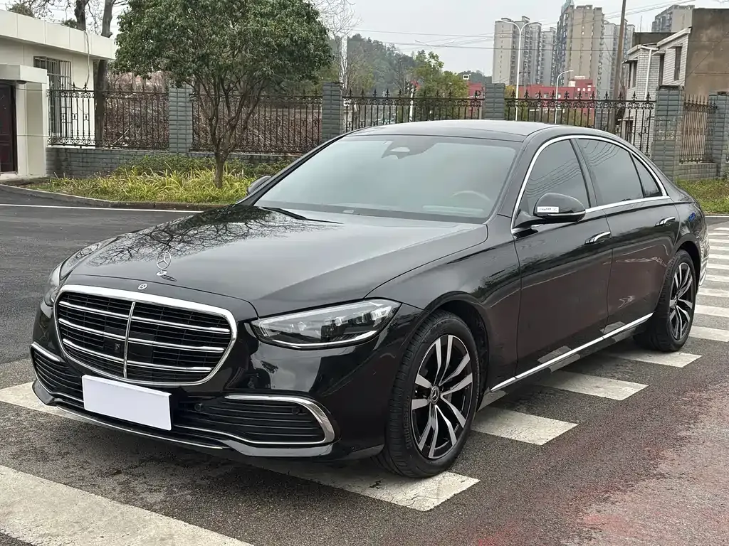 Mercedes-Benz S-Class — фото 1