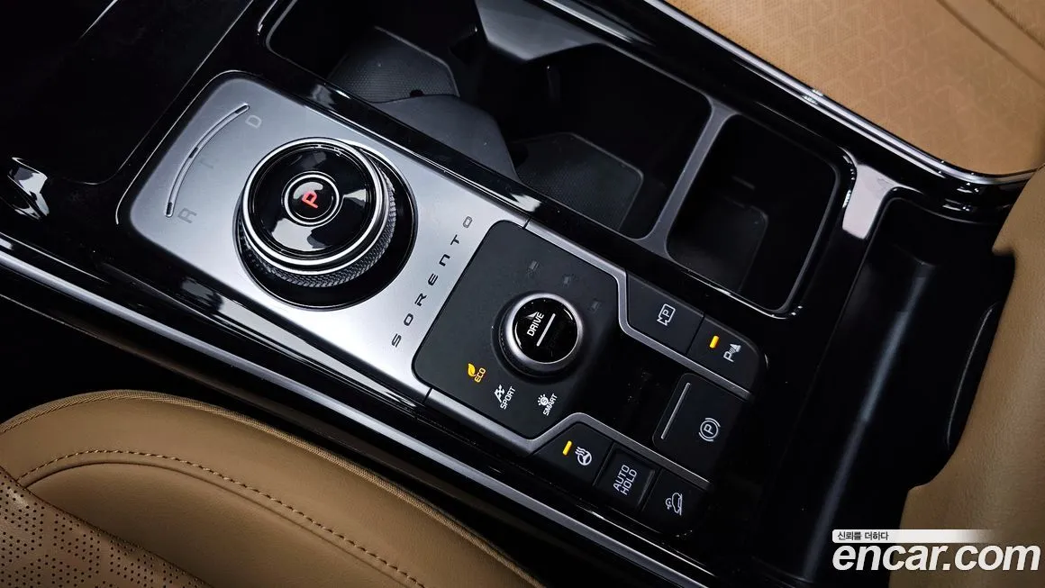 Kia Sorento — фото 10