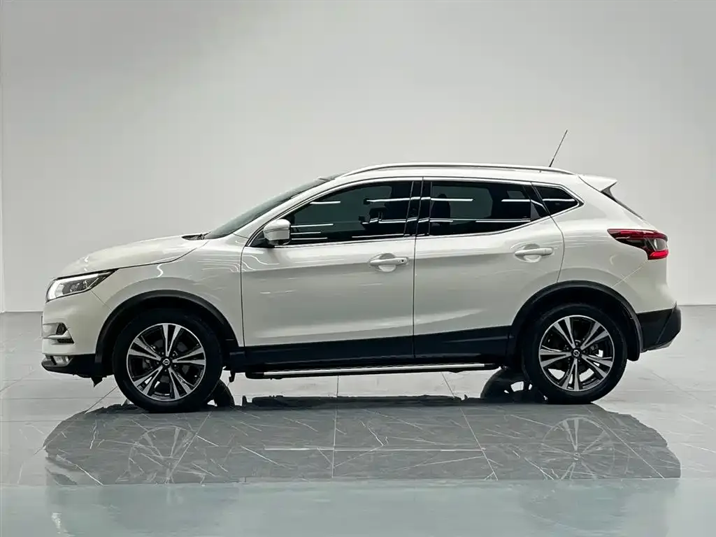 Nissan Qashqai — фото 2