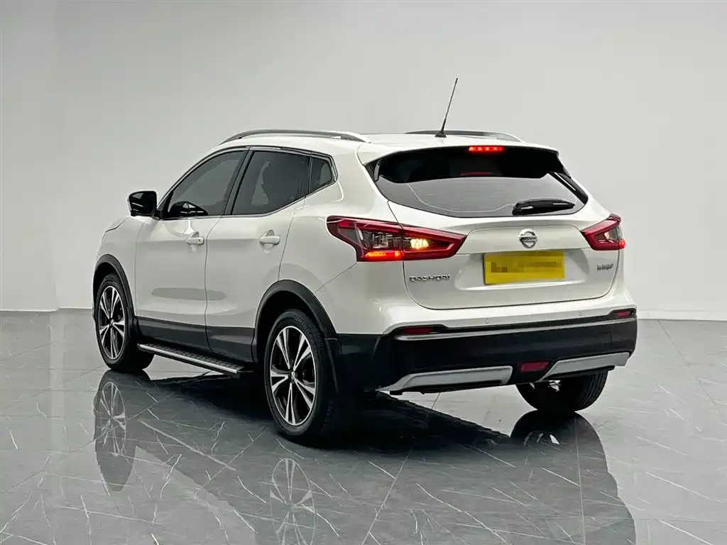 Nissan Qashqai — фото 9