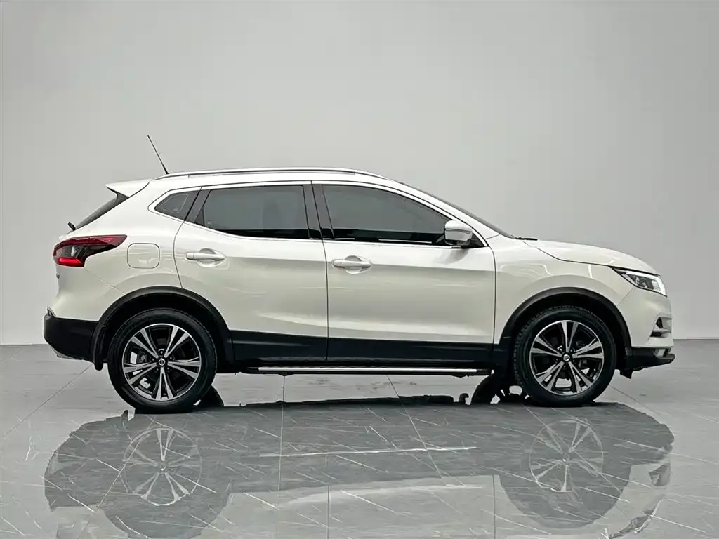 Nissan Qashqai — фото 6