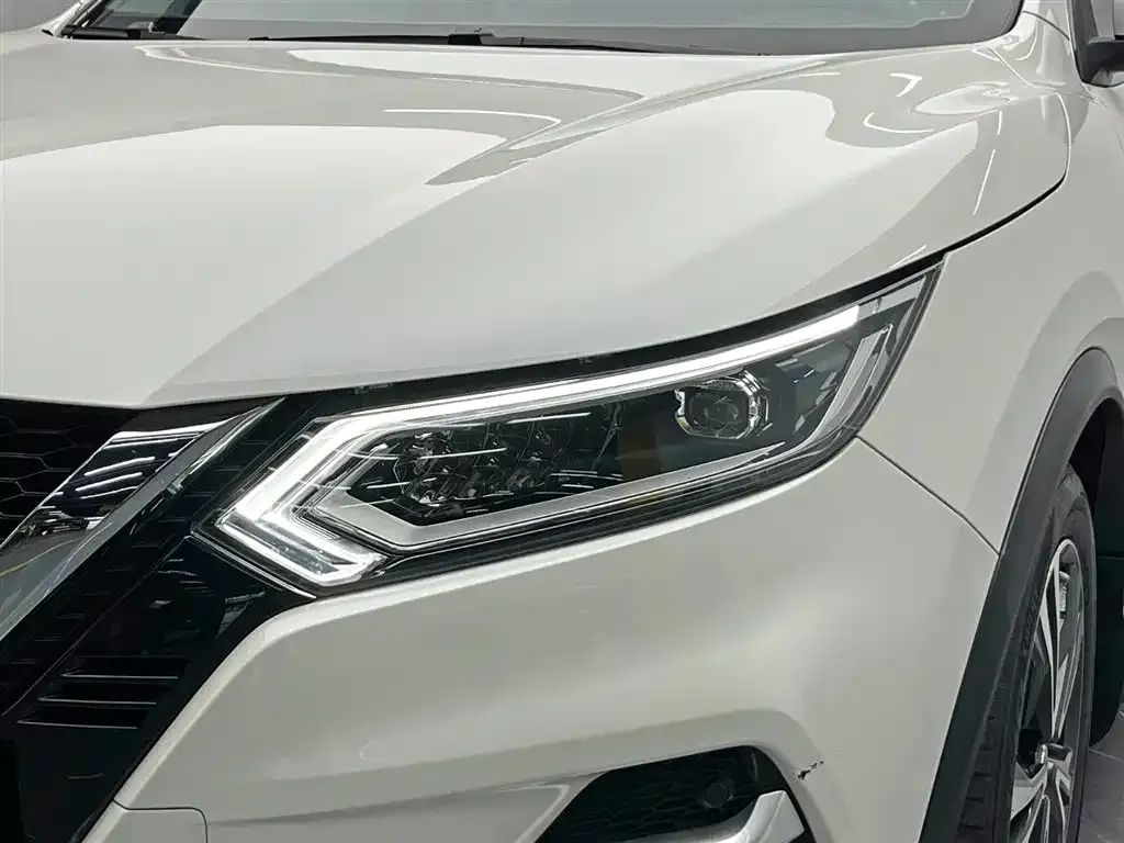 Nissan Qashqai — фото 10