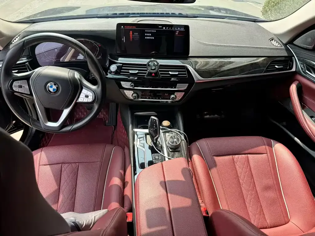 BMW 5 Series — фото 6
