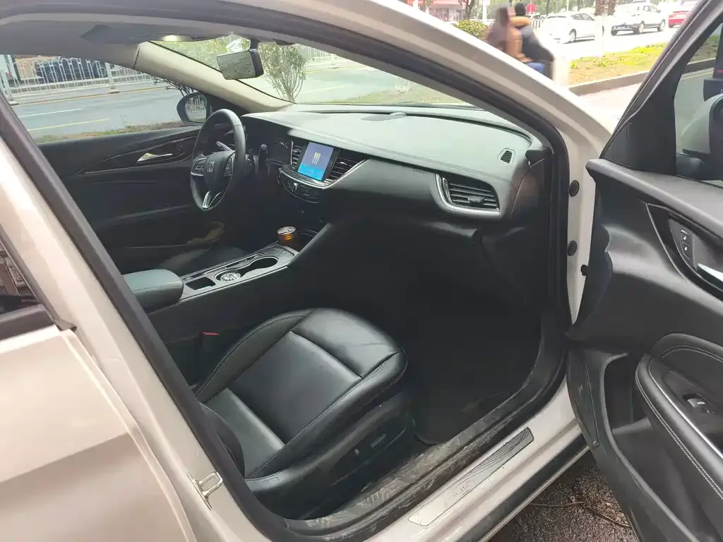 Buick Regal — фото 8