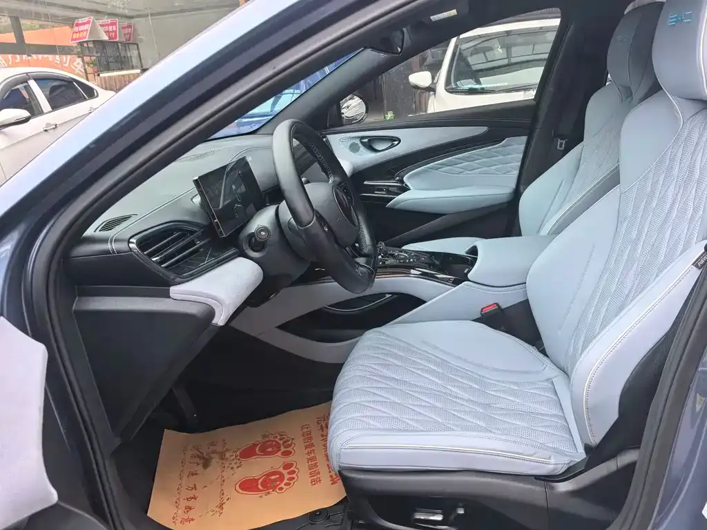 BYD Seal — фото 4