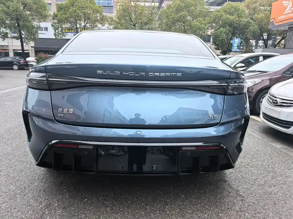 BYD Seal — фото 7