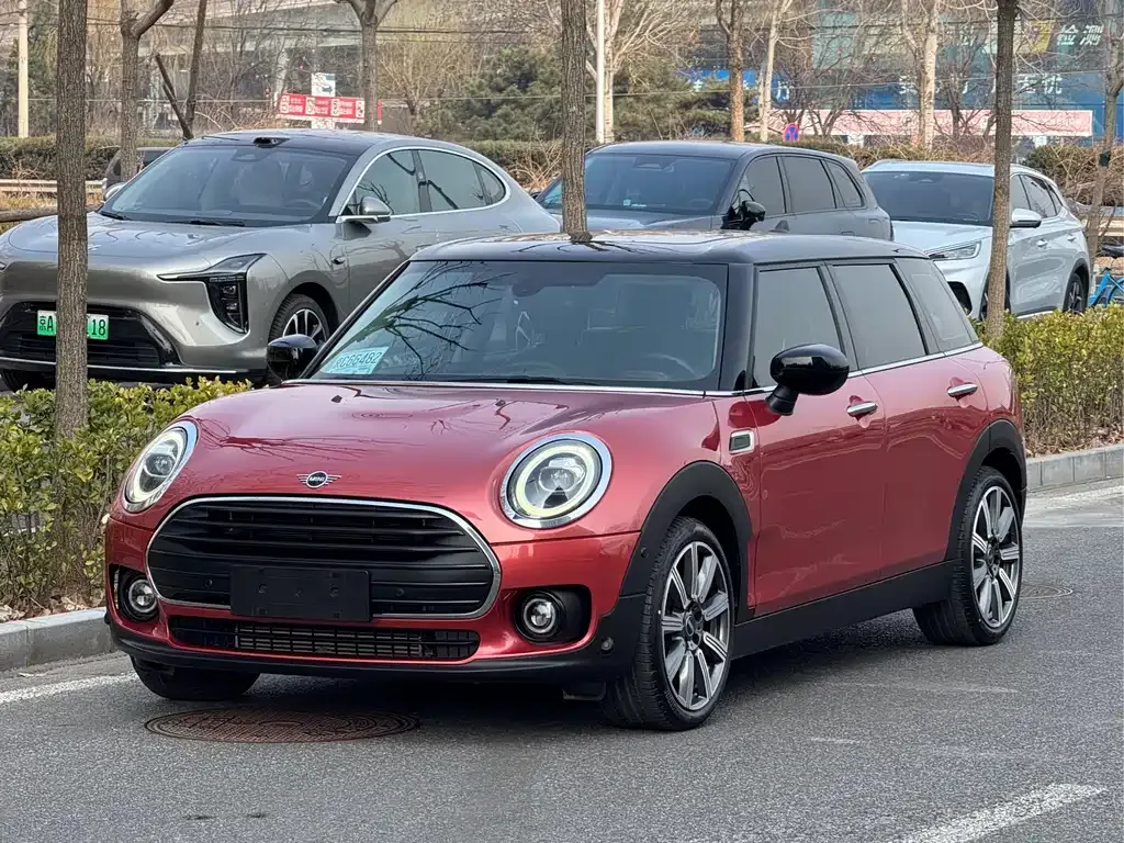 MINI Clubman — фото 1