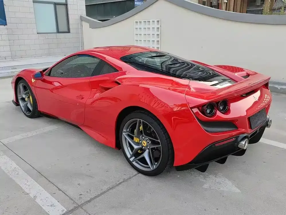 Ferrari F8 — фото 9