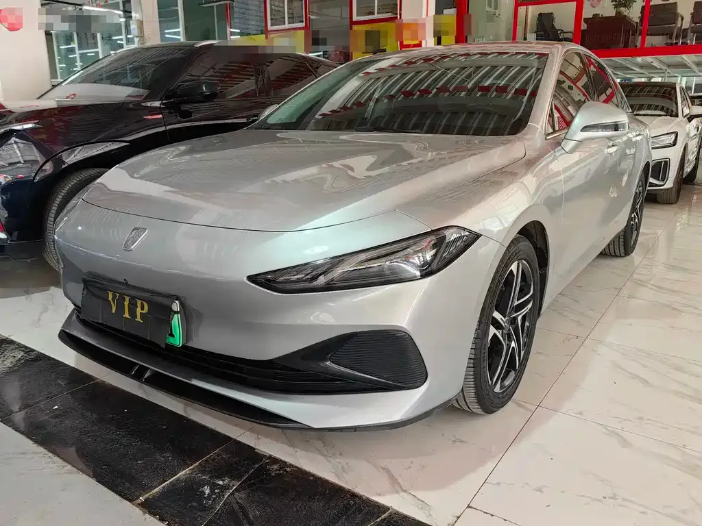 Roewe D7 — фото 1