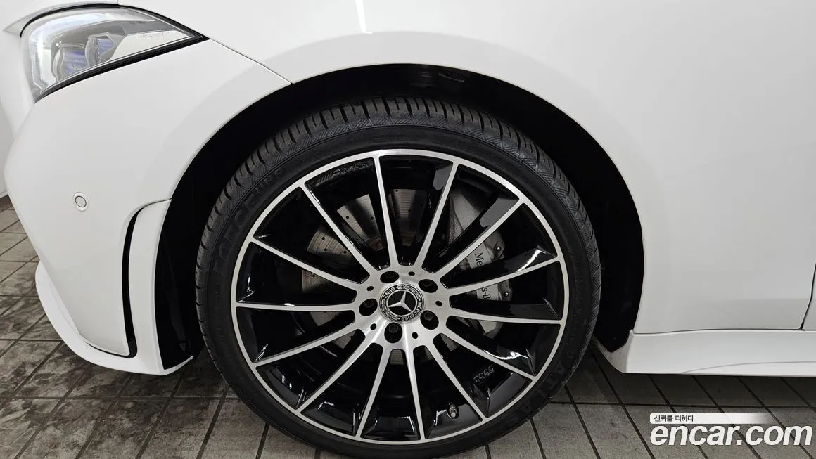Mercedes-Benz CLS-Class — фото 2