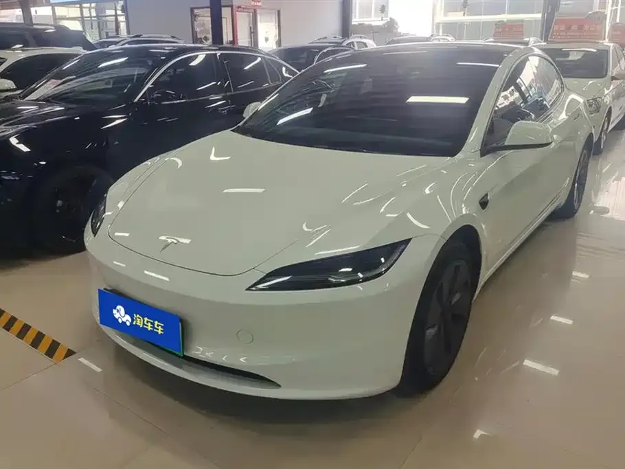 Tesla Model 3 — фото 1