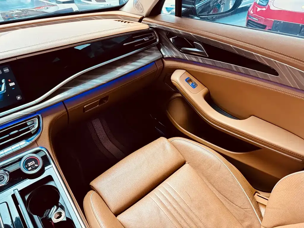 Hongqi H9 — фото 10