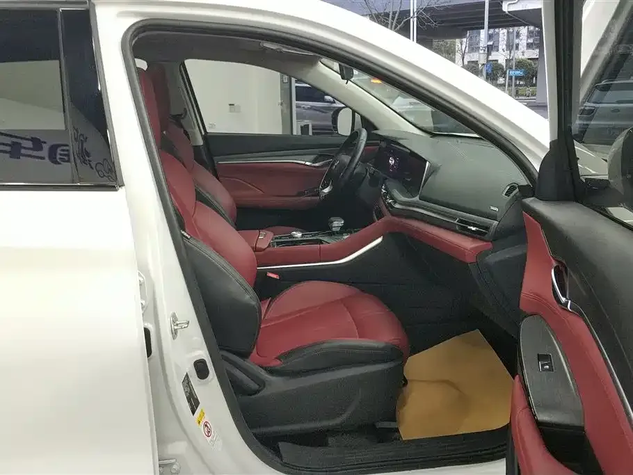 Changan CS75PLUS — фото 9