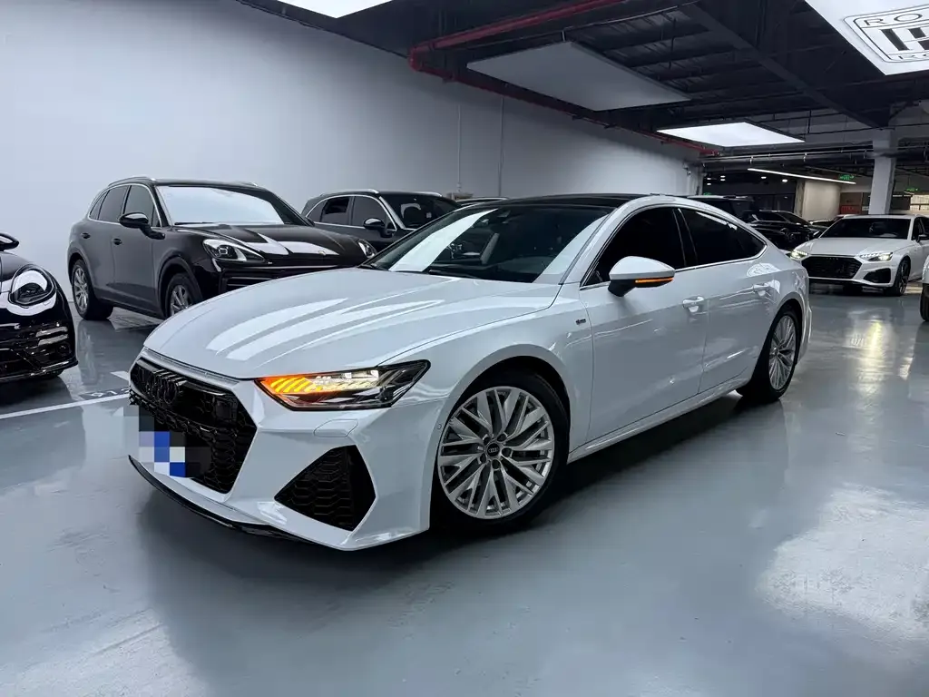 Audi A7 — фото 1
