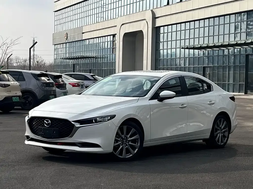 Mazda 3 Axela — фото 1