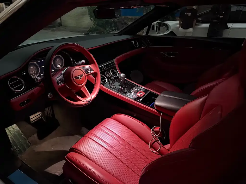 Bentley Continental — фото 2