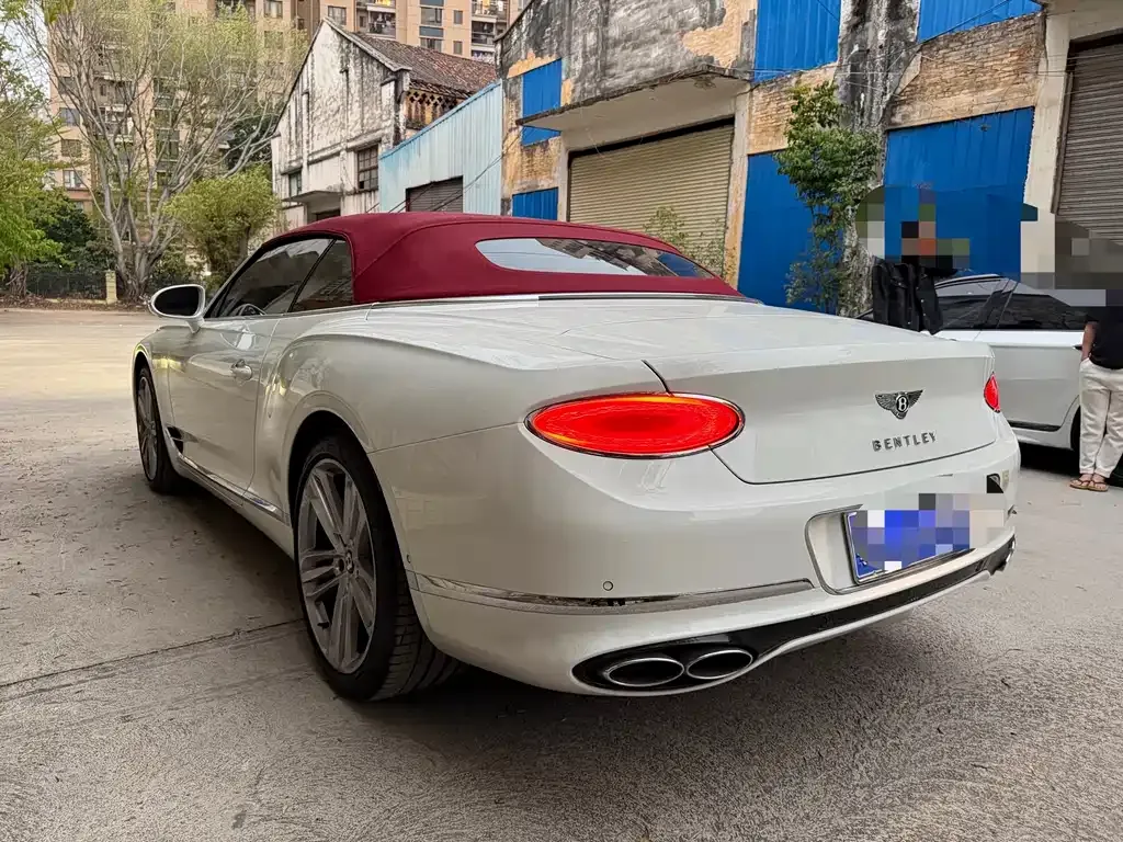 Bentley Continental — фото 5