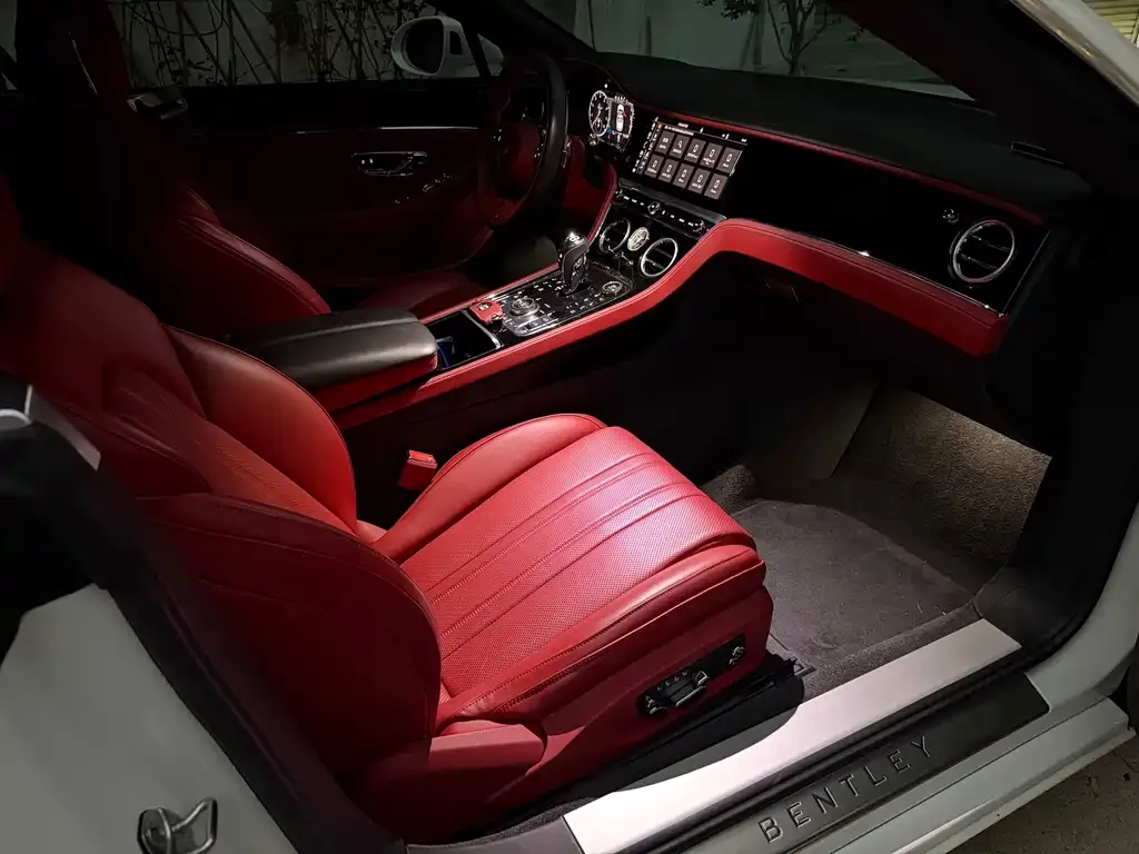 Bentley Continental — фото 9