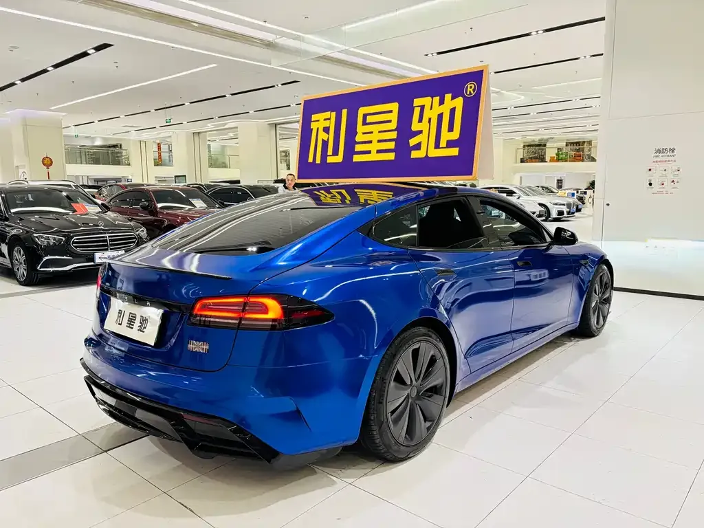 Tesla Model S — фото 9