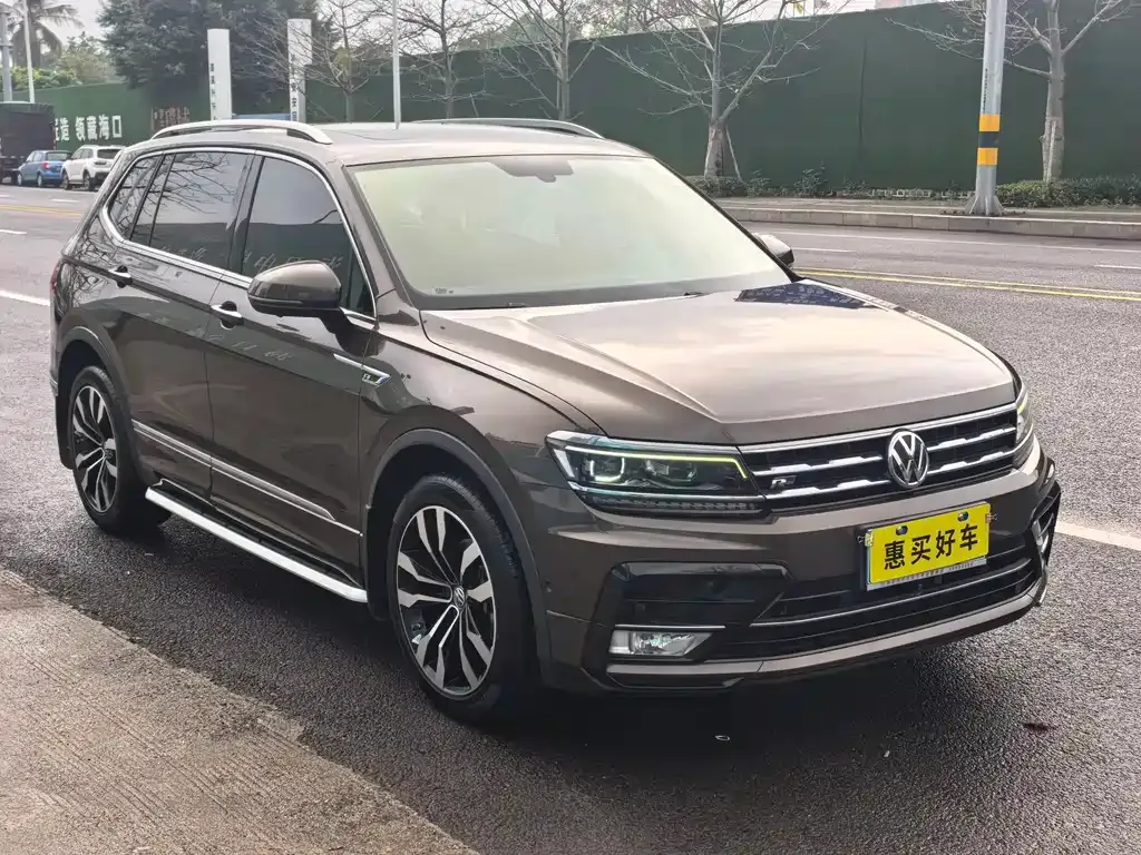 Volkswagen Tiguan L — фото 3