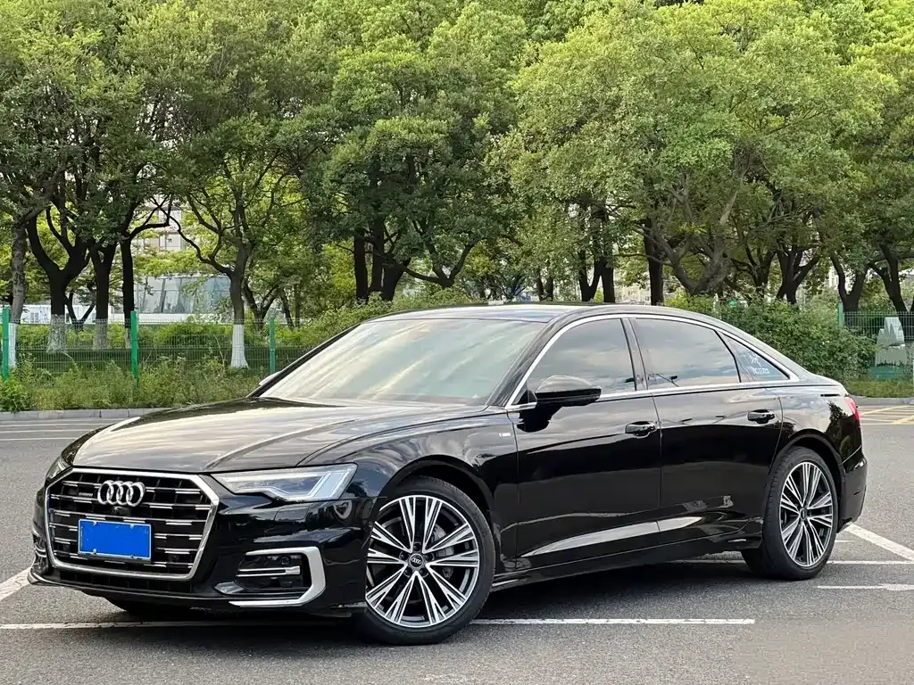Audi A6L — фото 1